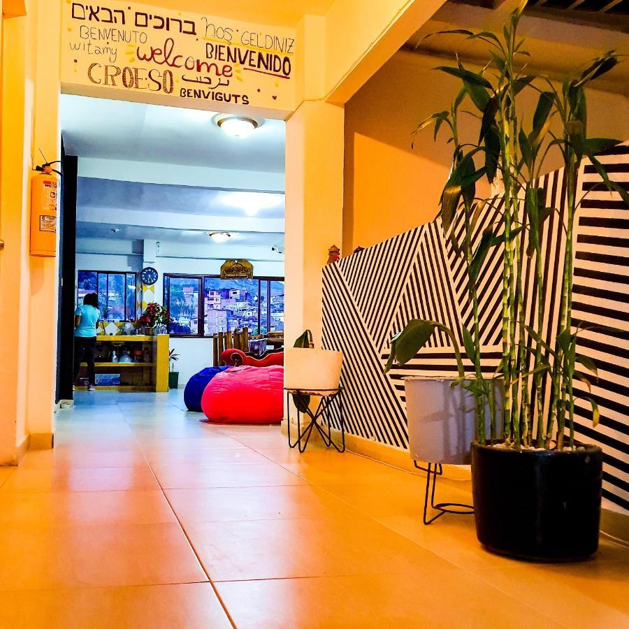Hostel La Mercedes Street *